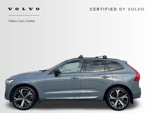 2023 Volvo XC60 B5 Ultimate Dark Theme