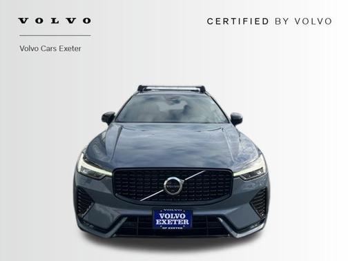 2023 Volvo XC60 B5 Ultimate Dark Theme