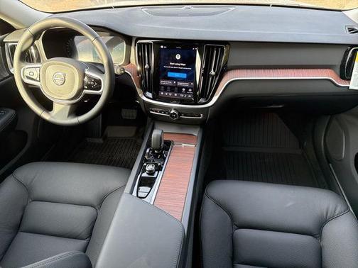 2026 Volvo V60 Cross Country B5 Plus