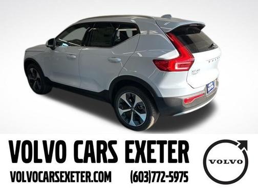 2025 Volvo XC40 B5 Plus Bright Theme