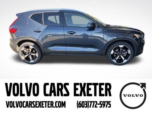 2022 Volvo XC40 T5 Momentum