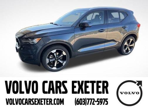 2022 Volvo XC40 T5 Momentum