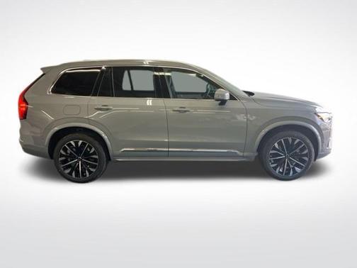 2025 Volvo XC90 B6 Ultra
