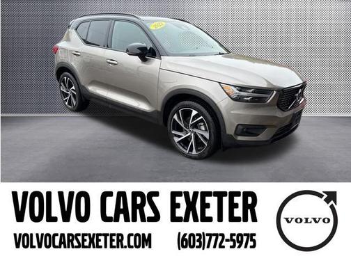 2022 Volvo XC40 T5 R-Design