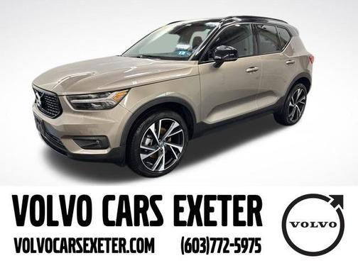 2022 Volvo XC40 T5 R-Design
