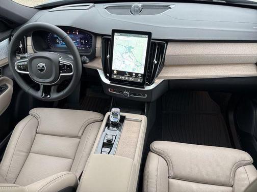 2026 Volvo XC90 B6 Ultra 6-Seater