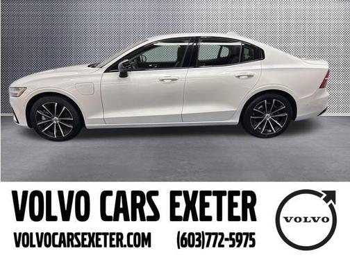 2024 Volvo S60 Recharge Plug-In Hybrid T8 Plus Dark Theme