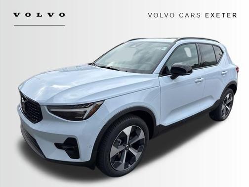 2026 Volvo XC40 B5 Plus
