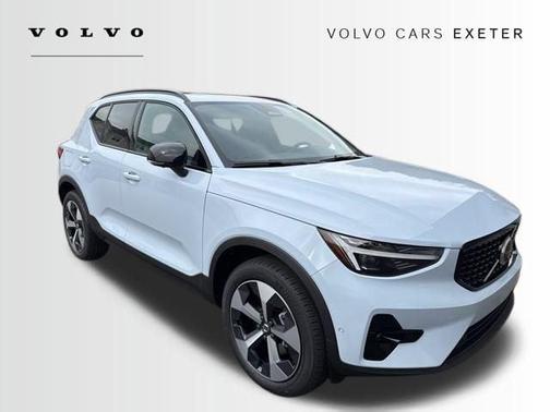 2026 Volvo XC40 B5 Plus