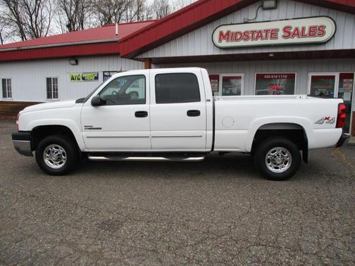 Photo 5 of 32 of 2005 Chevrolet Silverado 2500 LT H/D Crew Cab
