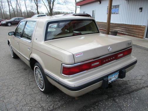 1993 Dodge Dynasty Base 4dr Sedan