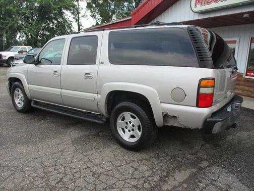 2004 Chevrolet Suburban 1500 LT