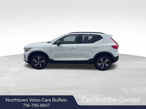 2024 Volvo XC40 Core