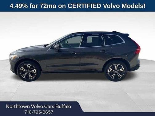 2022 Volvo XC60 B5 Momentum
