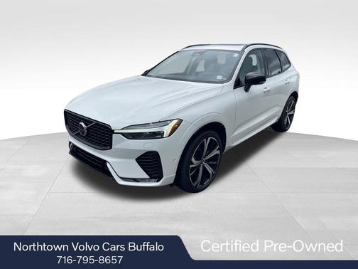 2023 Volvo XC60 B6 Ultimate Dark Theme