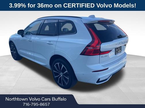 2024 Volvo XC60 B5 Plus Dark Theme