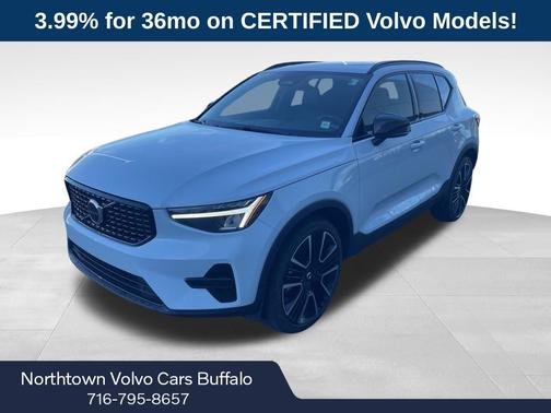 2024 Volvo XC40 B5 Core