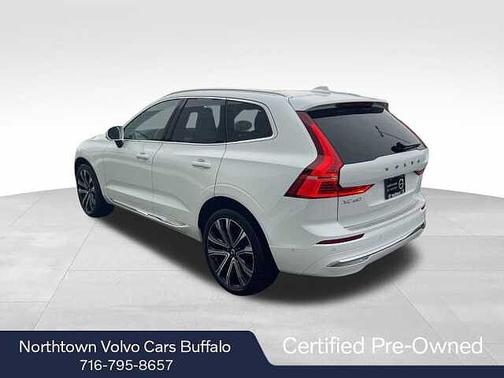 2023 Volvo XC60 B5 Ultimate Bright Theme