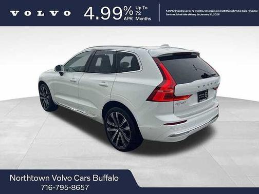 2023 Volvo XC60 B5 Ultimate Bright Theme