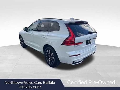 2025 Volvo XC60 Core
