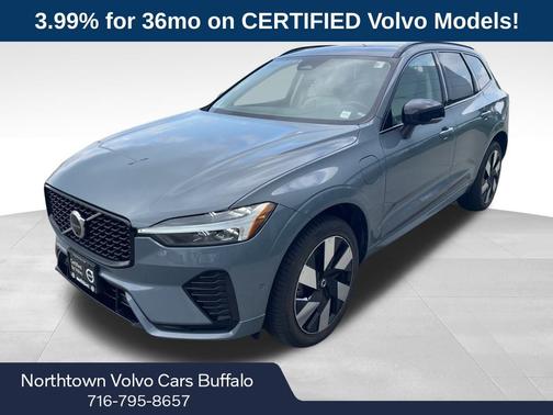 2023 Volvo XC60 Recharge Plug-In Hybrid T8 Plus Dark Theme
