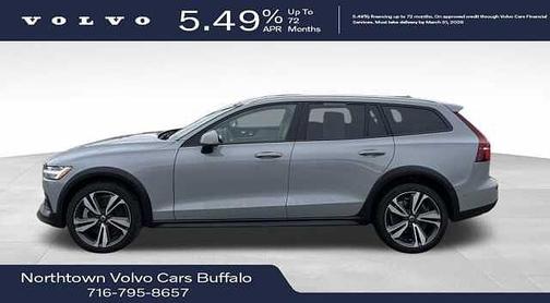 2025 Volvo V60 Cross Country Plus