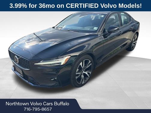 2024 Volvo S60 B5 Plus Dark Theme