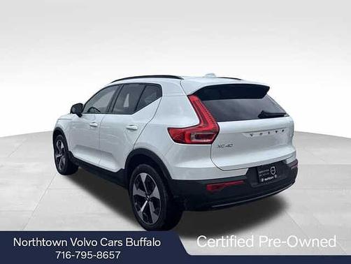 2026 Volvo XC40 Plus
