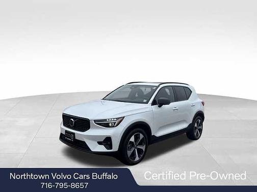 2026 Volvo XC40 Plus