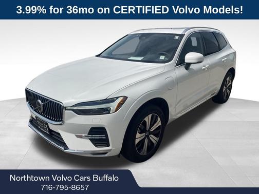 2023 Volvo XC60 Recharge Plug-In Hybrid T8 Core Bright Theme