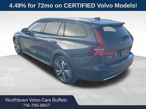 2025 Volvo V60 Cross Country Plus