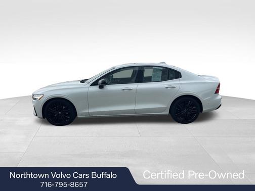 2024 Volvo S60 B5 Plus Black Edition