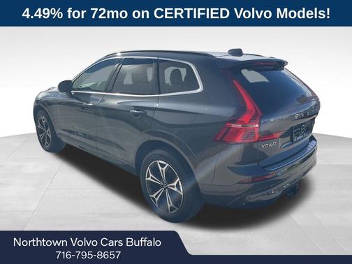 2022 Volvo XC60 B5 Momentum
