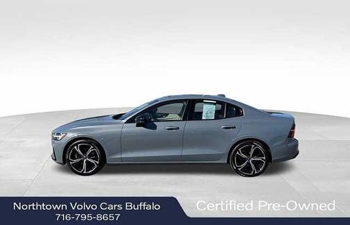 Thunder Grey 2023 Volvo S60 Plus