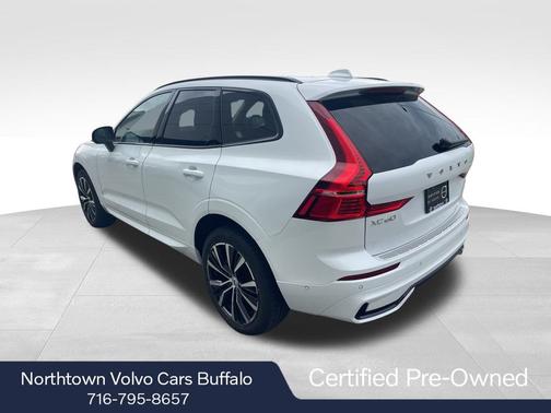 2025 Volvo XC60 B5 Plus