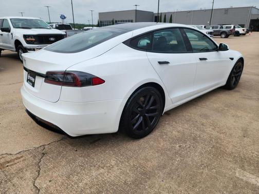 2022 Tesla Model S Base