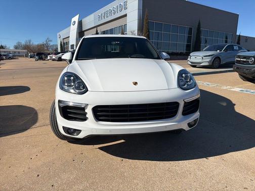 2016 Porsche Cayenne Base