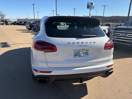 2016 Porsche Cayenne Base