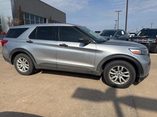 2021 Ford Explorer Base