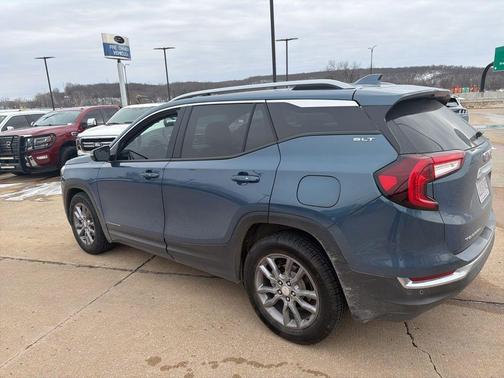2024 GMC Terrain SLT