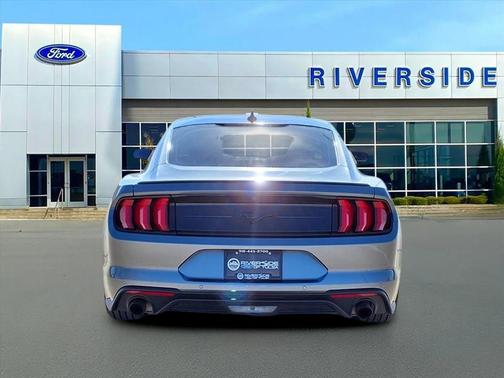 2022 Ford Mustang EcoBoost