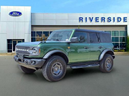 Green Metallic 2025 Ford Bronco Badlands