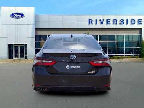 2024 Toyota Camry Hybrid SE