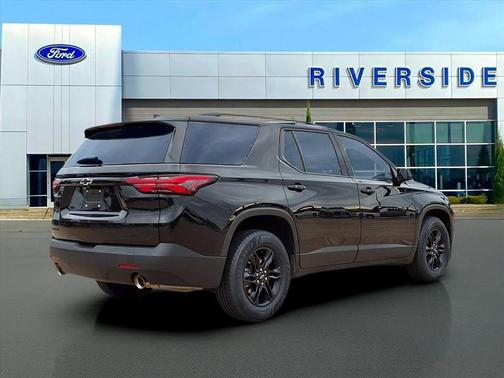 2022 Chevrolet Traverse LS