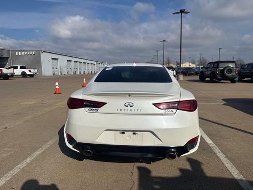 2017 INFINITI Q60 3.0t Red Sport 400