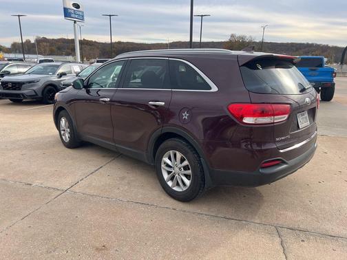 2018 Kia Sorento LX