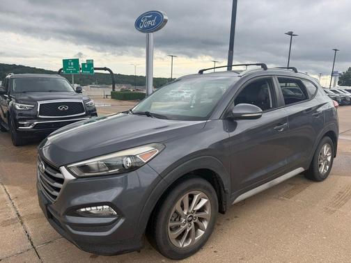 2017 Hyundai TUCSON SE Plus
