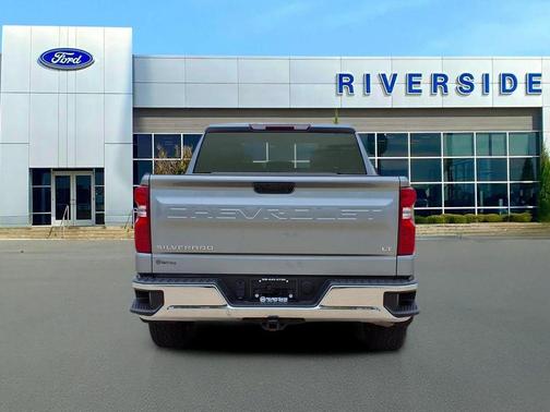 Sterling Gray Metallic 2024 Chevrolet Silverado 1500 LT