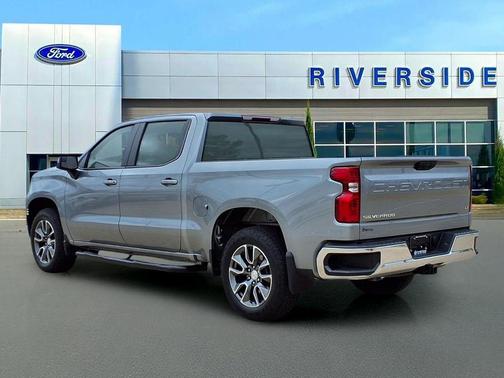 Sterling Gray Metallic 2024 Chevrolet Silverado 1500 LT