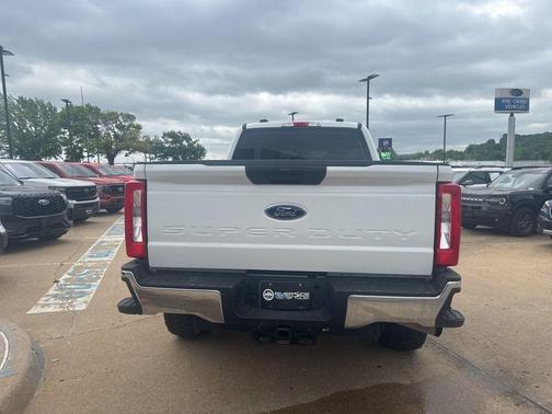 Oxford White 2024 Ford F-250 XL